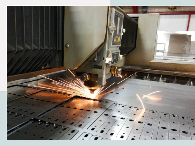 Лазерная резка металла в Нижневартовске от 622 руб.